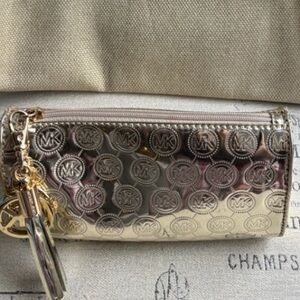Rare Michael Kors Gold Metallic Logo Makeup bag NWOT